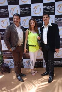 Sussane Roshan feet photo 12