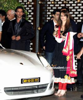 Sussane Roshan feet photo 19