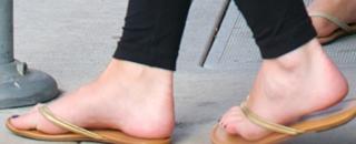 Sussane Roshan feet photo 2