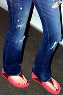 Sussane Roshan feet photo 12