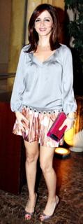 Sussane Roshan feet photo 2