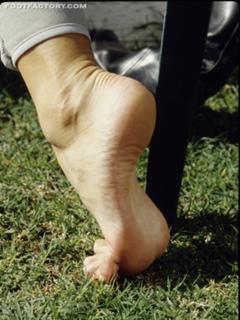 Sussi la Cour Dollenz feet photo 1