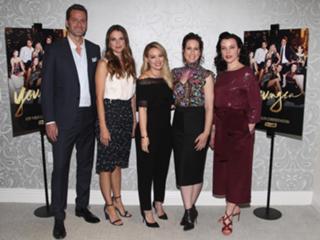 Sutton Foster feet photo thumbnail