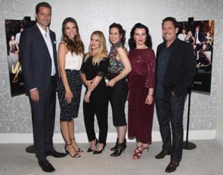 Sutton Foster feet photo thumbnail