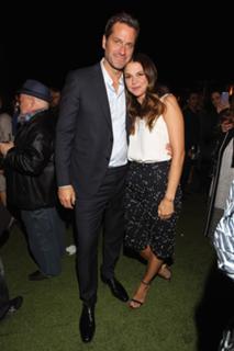 Sutton Foster feet photo thumbnail