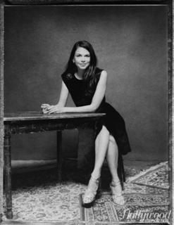 Sutton Foster feet photo thumbnail