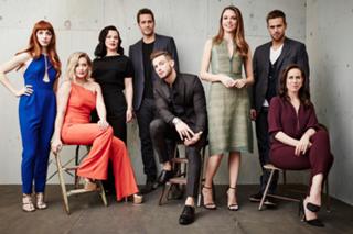 Sutton Foster feet photo thumbnail