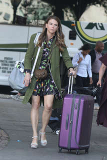 Sutton Foster feet photo thumbnail