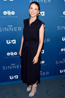 Sutton Foster feet photo thumbnail