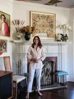 Sutton Foster feet photo thumbnail