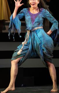 Sutton Foster feet photo 1