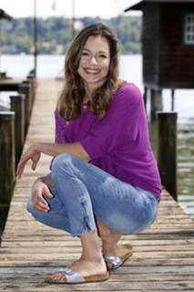 Suzan Anbeh feet photo 13