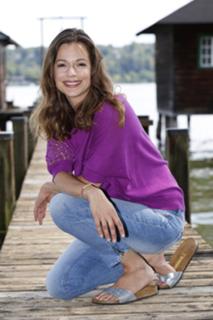 Suzan Anbeh feet photo 12