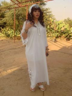 Suzan Najm Aldeen feet photo 3