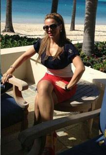 Suzan Najm Aldeen feet photo 2