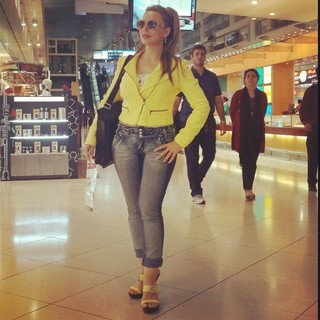 Suzan Najm Aldeen feet photo 17