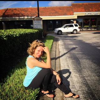 Suzan Najm Aldeen feet photo 11