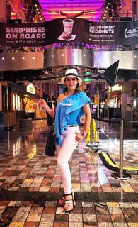 Suzan Najm Aldeen feet photo 4
