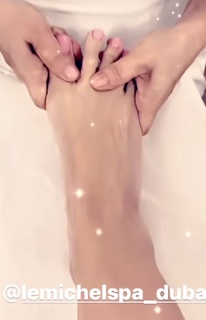 Suzan Najm Aldeen feet photo 9