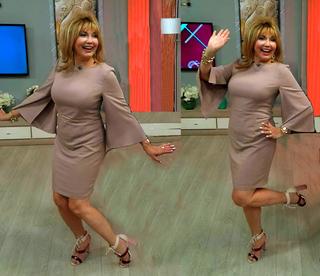 Suzana Mancic feet photo 3