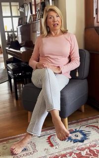 Suzana Mancic feet photo 3