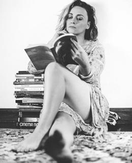 Suzana Pires feet photo 2