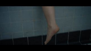 Suzanna Son feet photo thumbnail