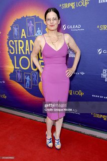 Suzanne Cryer feet photo 2