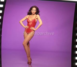 Suzanne Pleshette feet photo thumbnail