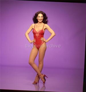 Suzanne Pleshette feet photo thumbnail