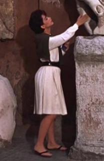 Suzanne Pleshette feet photo thumbnail