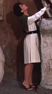 Suzanne Pleshette feet photo thumbnail