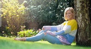 Suzanne Shaw feet photo 1