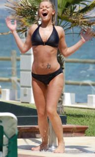 Suzanne Shaw feet photo 8