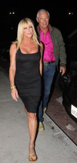 Suzanne Somers feet photo thumbnail