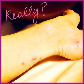 Suzanne Somers feet photo thumbnail