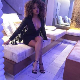 Suzette James feet photo 18