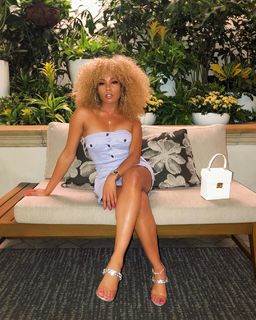 Suzette James feet photo 11