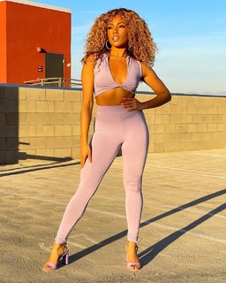 Suzette James feet photo 9