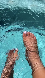 Suzette James feet photo 18