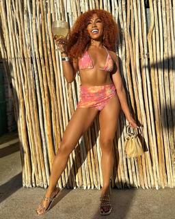 Suzette James feet photo 7