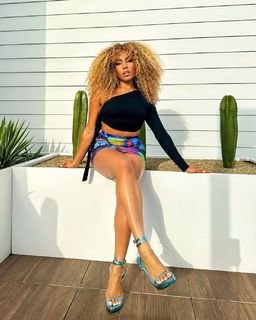 Suzette James feet photo 9