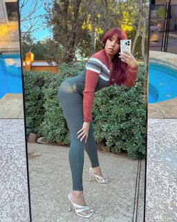 Suzette James feet photo 20
