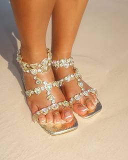 Suzette James feet photo 15