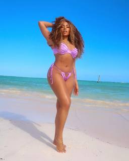 Suzette James feet photo 18