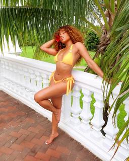 Suzette James feet photo 7