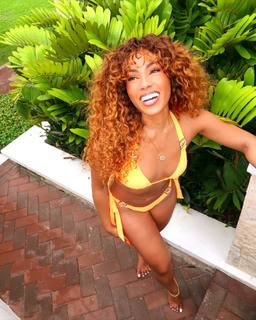 Suzette James feet photo 7