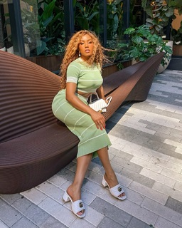 Suzette James feet photo 16