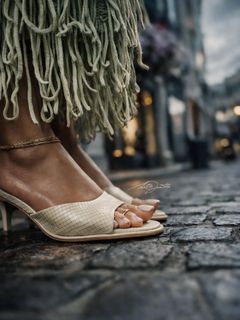 Suzette James feet photo 7