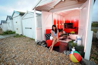 Suzi Perry feet photo thumbnail